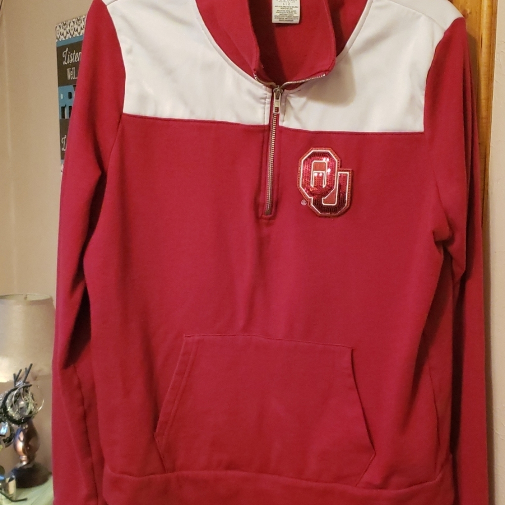 Victoria's Secret Oklahoma Sooners pullover.